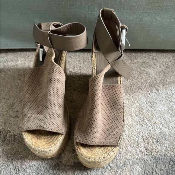 Marc Fisher Nude Espadrille Wedges 8 - Picture 1 of 5